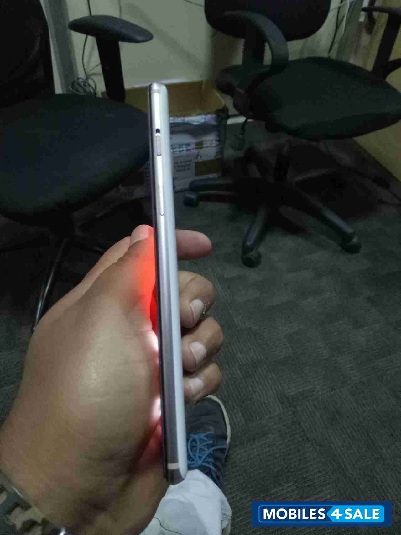 Silk White OnePlus  6
