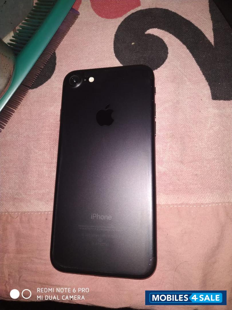 Maat Black Apple  Iphone 7 32gb
