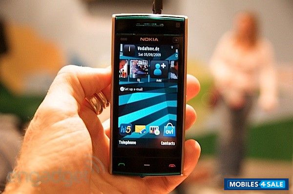 Black Nokia X6