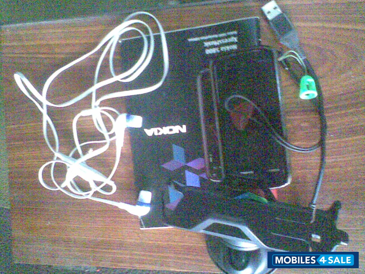 Red Nokia XpressMusic 5800