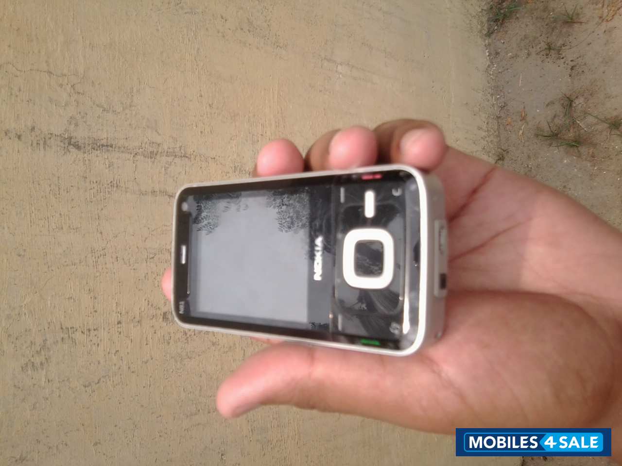 Black And Grey Nokia N81