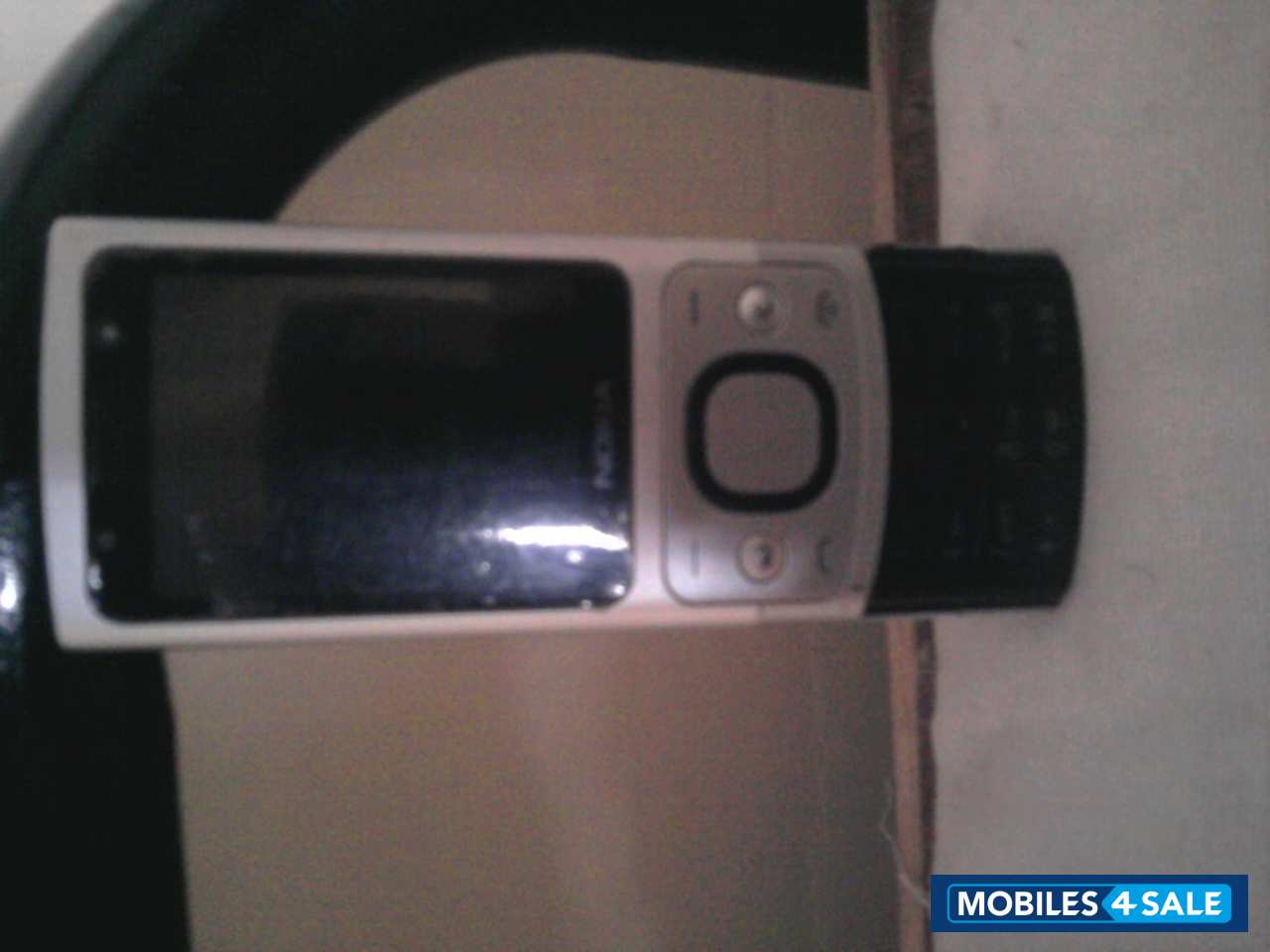 Silver Nokia  6700s