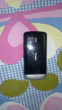 White Nokia C-series C5-03