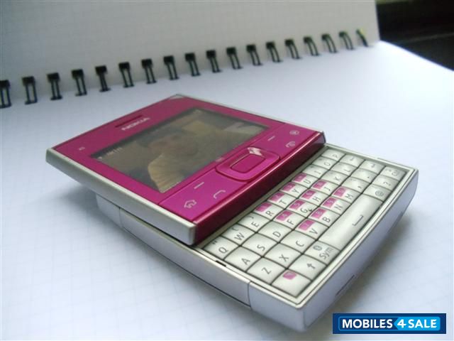 Pink Nokia X-series x5-01