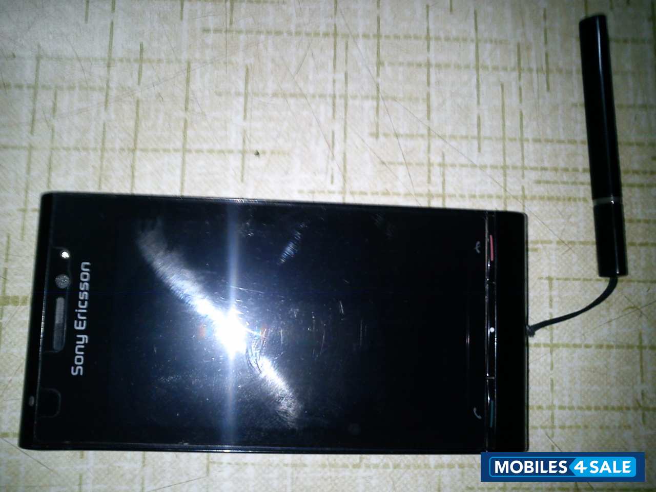 Black Sony Ericsson  Satio U1i