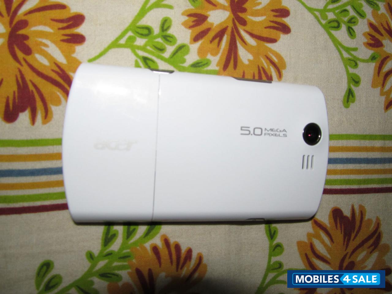 White Acer  Acer Liquid S100