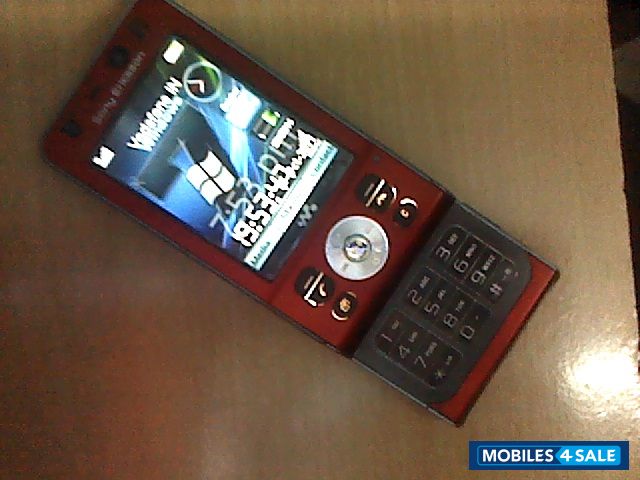 Reddish Sony Ericsson W910