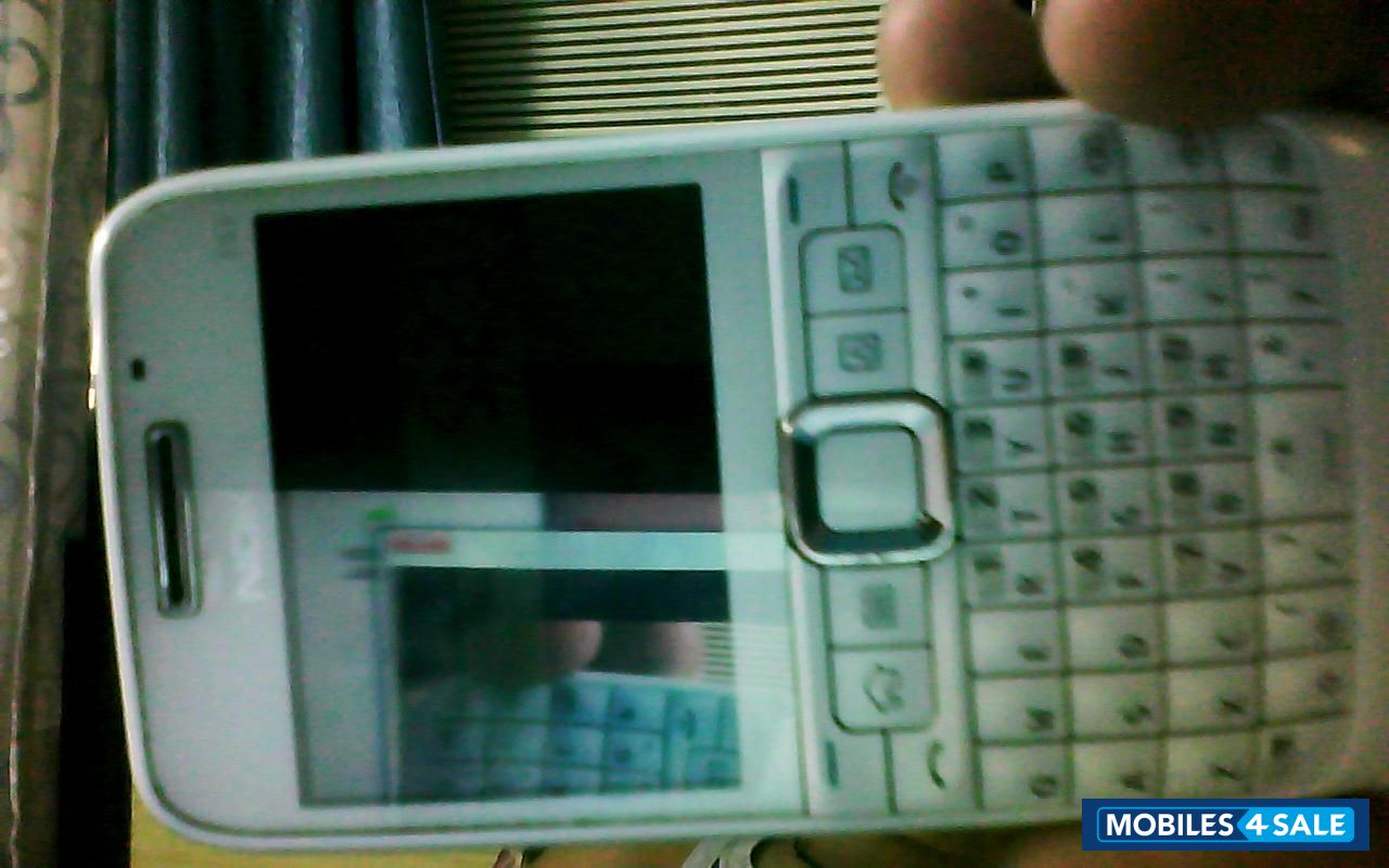 White Nokia E63