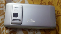 Silver White Nokia N8