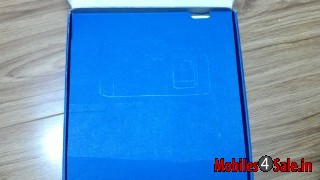 Silver White Nokia N8