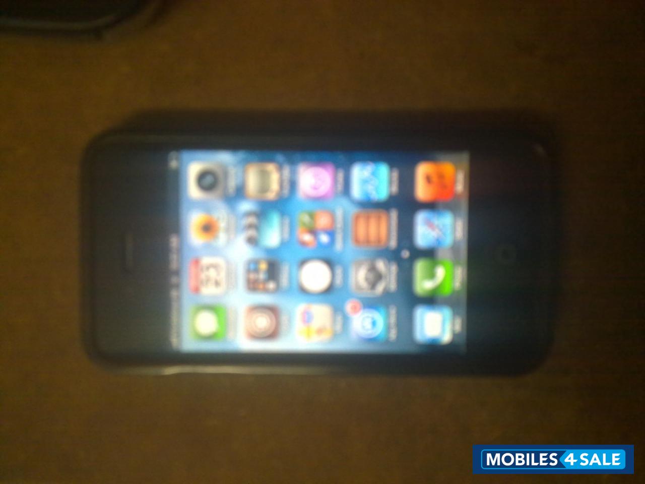 Black Apple iPhone 4 Black Apple iPhone 4