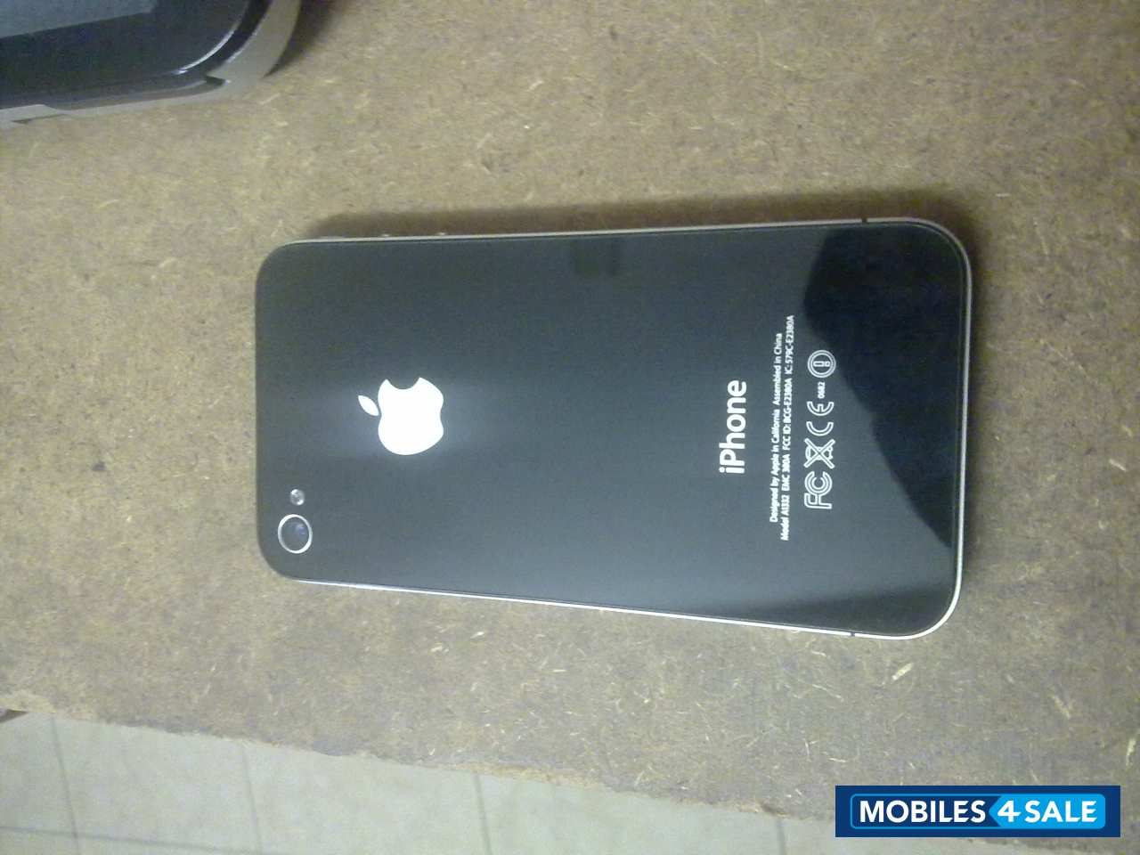 Black Apple iPhone 4 Black Apple iPhone 4