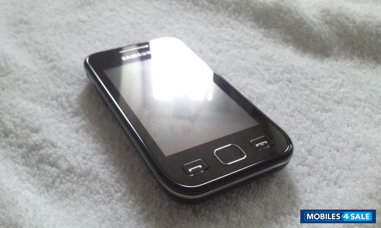 Black Samsung GT-S5253 Wave-525