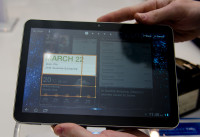 White Samsung Galaxy Tab P750