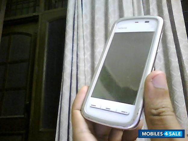 White Nokia 5233