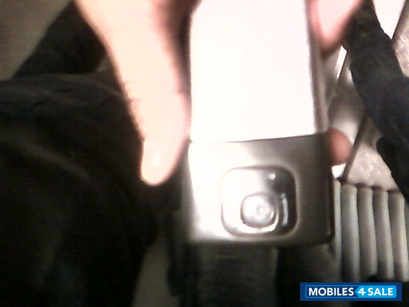 Metallic Silver White. Nokia N91