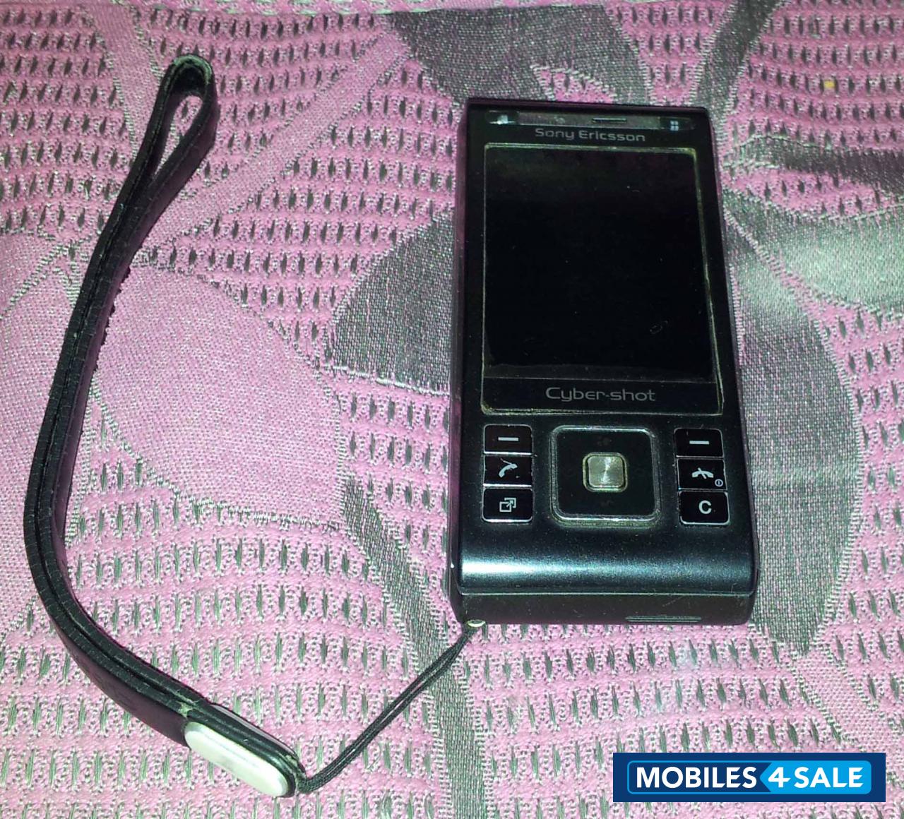 Black Sony Ericsson C905