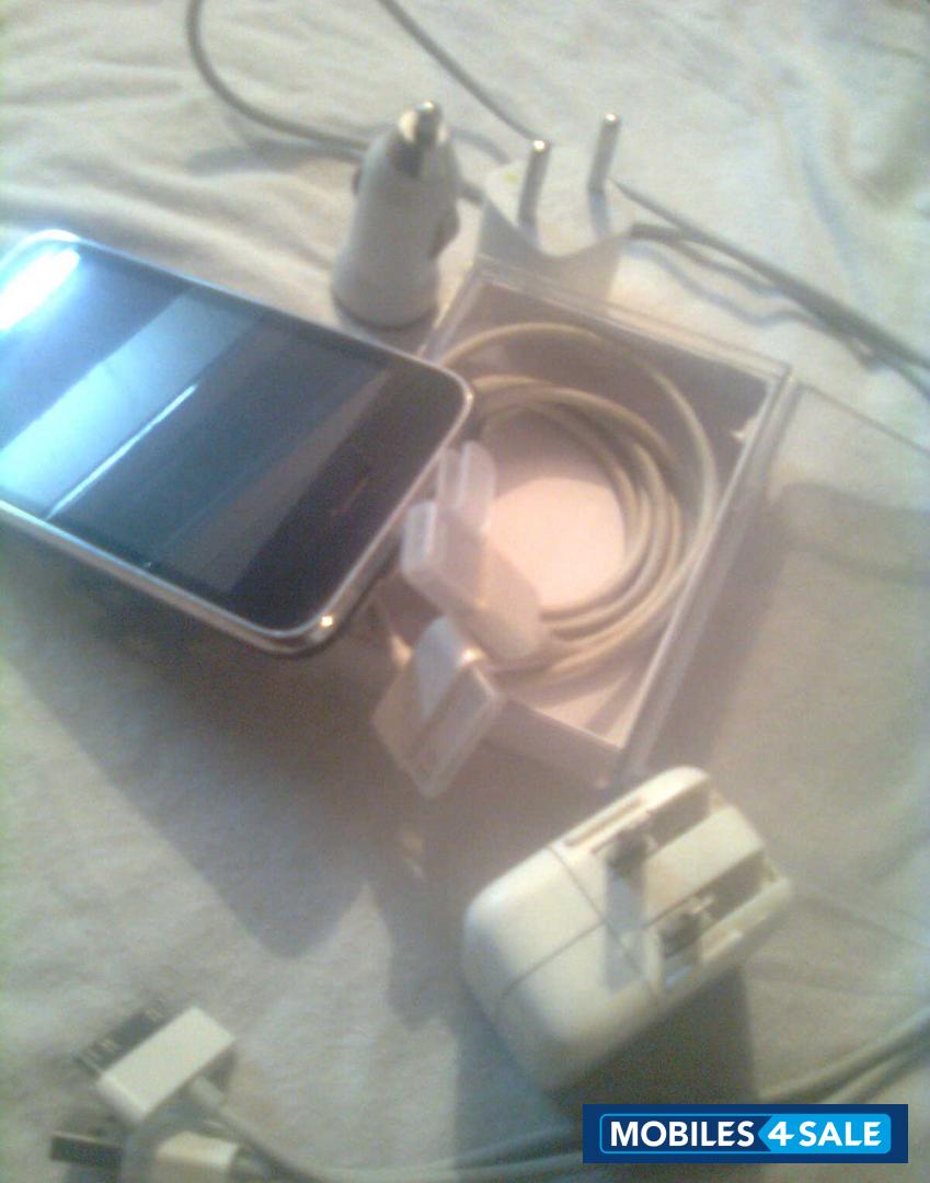 Black Apple iPhone 3G Black Apple iPhone 3G