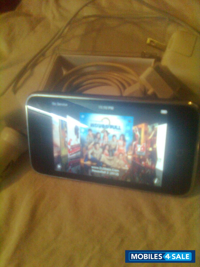 Black Apple iPhone 3G Black Apple iPhone 3G