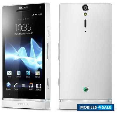 White Sony Ericsson Xperia S