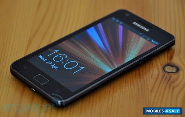 Black Samsung  GT-I9100