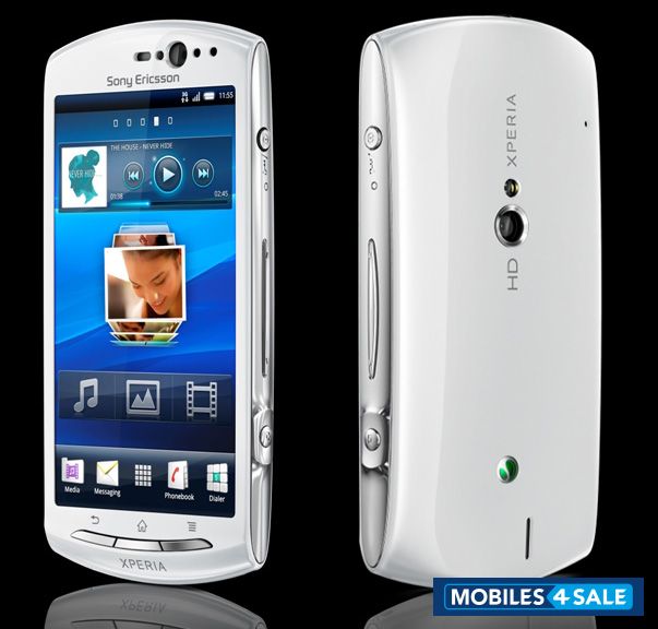 White Sony Ericsson Xperia neo V