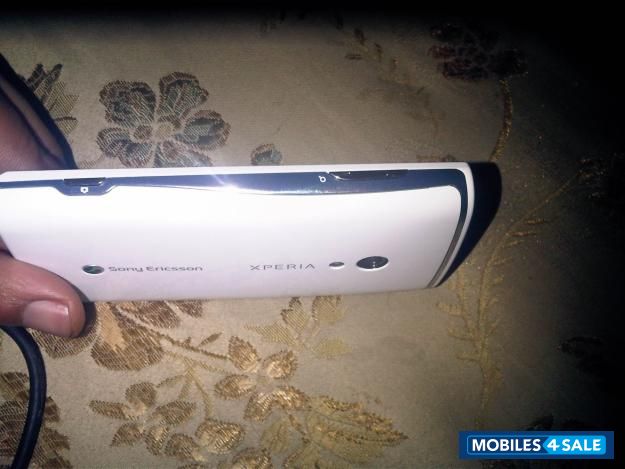 White Sony Ericsson Xperia X10