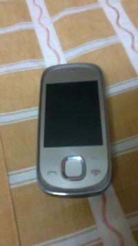 Silver Nokia  nokia 7230