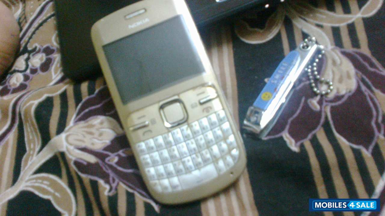 Golden White Nokia C3