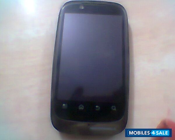 Black Motorola  XT530