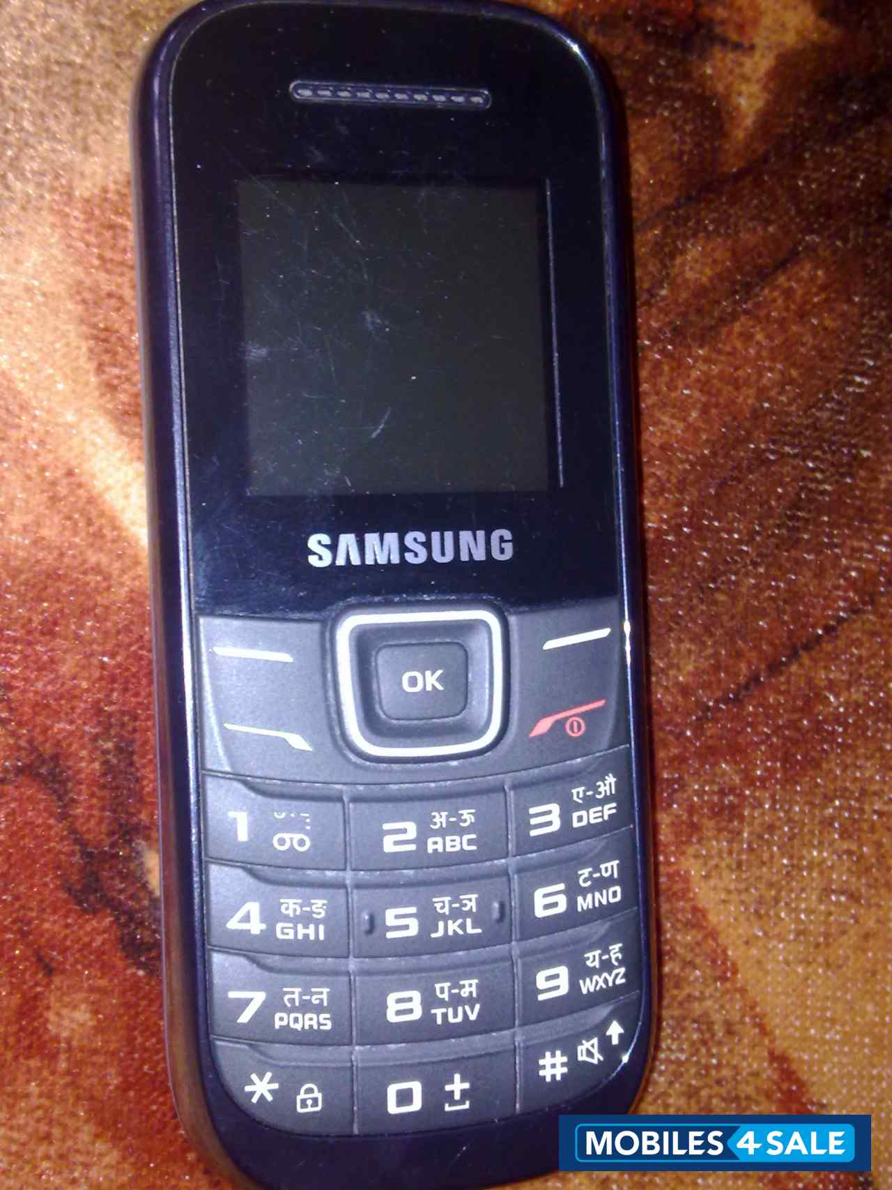 Black Samsung  E1200