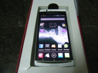 White Sony Ericsson Xperia arc S