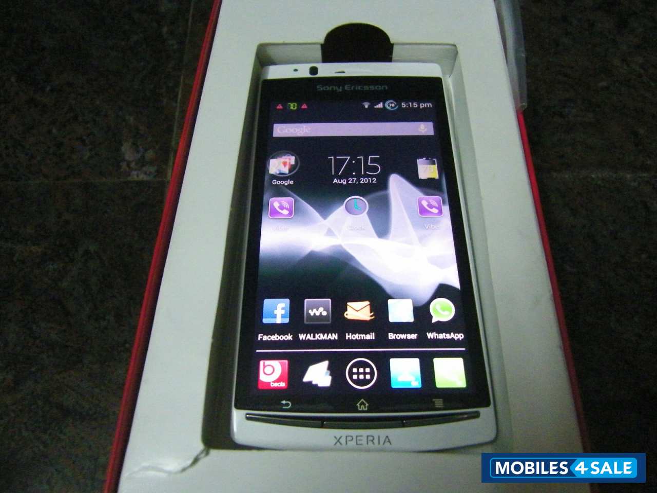 White Sony Ericsson Xperia arc S