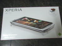 White Sony Ericsson Xperia arc S