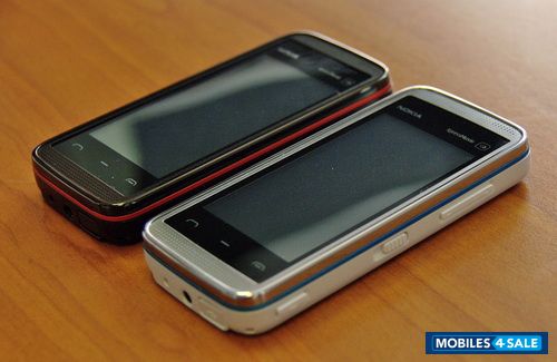 Silver Nokia 5500