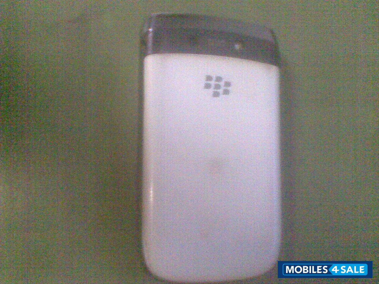 White BlackBerry Torch 9810 White BlackBerry Torch 9810