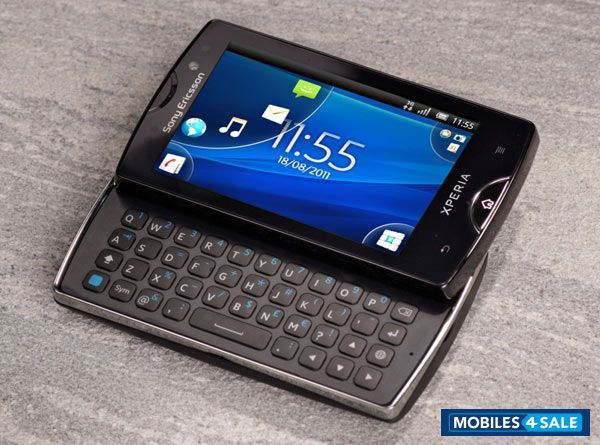 Black Sony Ericsson Xperia mini pro