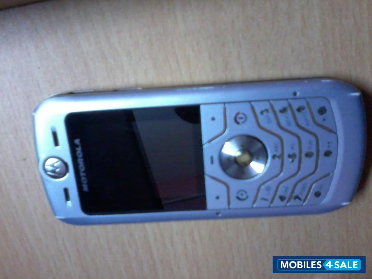 Silver Motorola  L 6