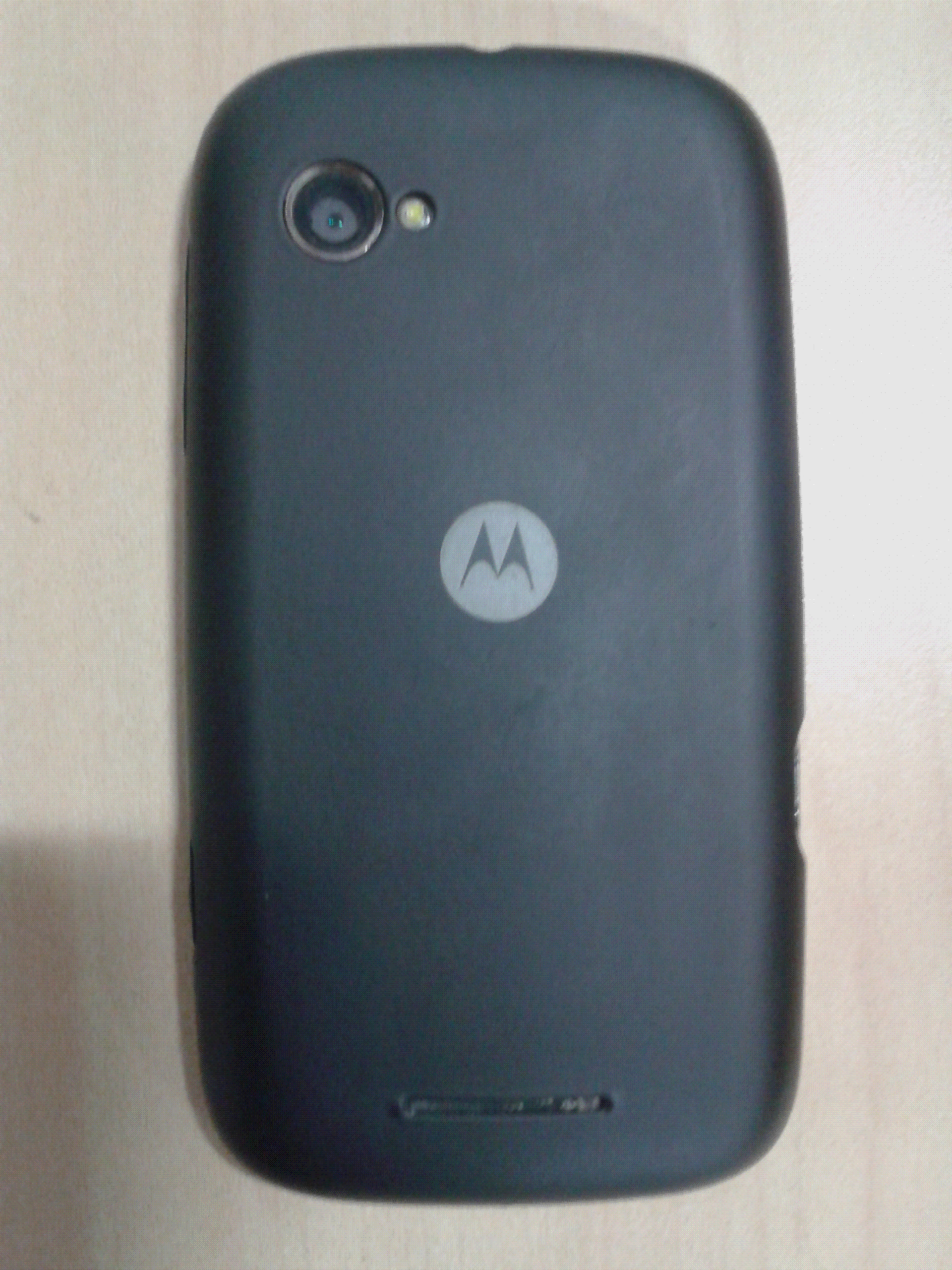 Black Motorola XT800