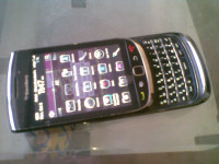 Black BlackBerry Torch 9800