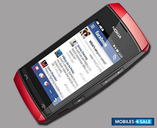 Red Nokia Asha 305