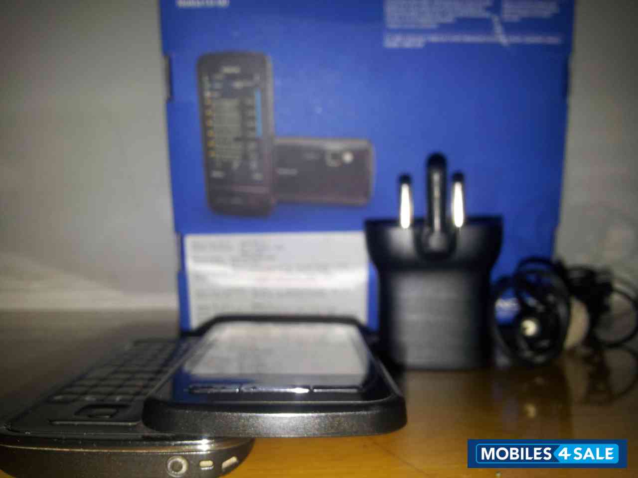 Black Nokia C6