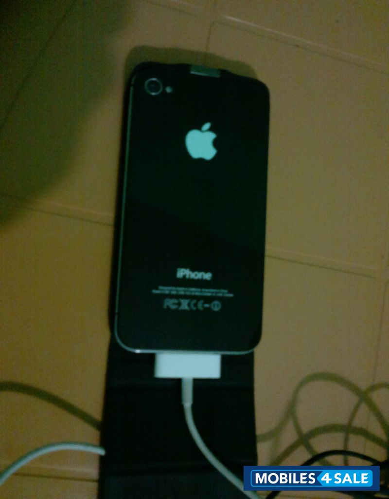 Black Apple iPhone 4S