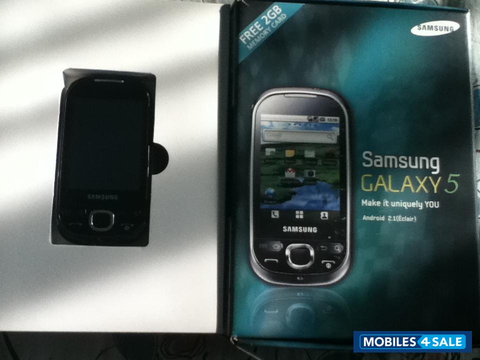 Black Samsung GT-series GT-I5503