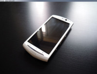 White Sony Xperia neo V