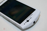 White Sony Xperia neo V