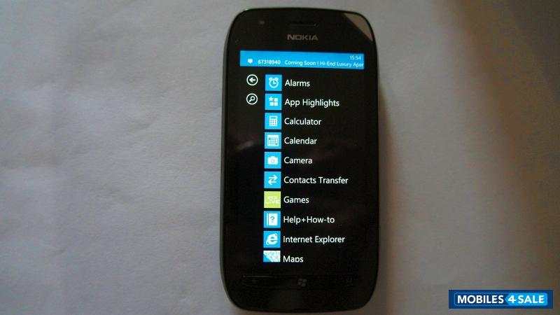 Black Nokia Lumia 710