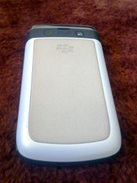 White BlackBerry Bold 9780
