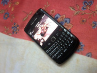 Black BlackBerry Bold 9780