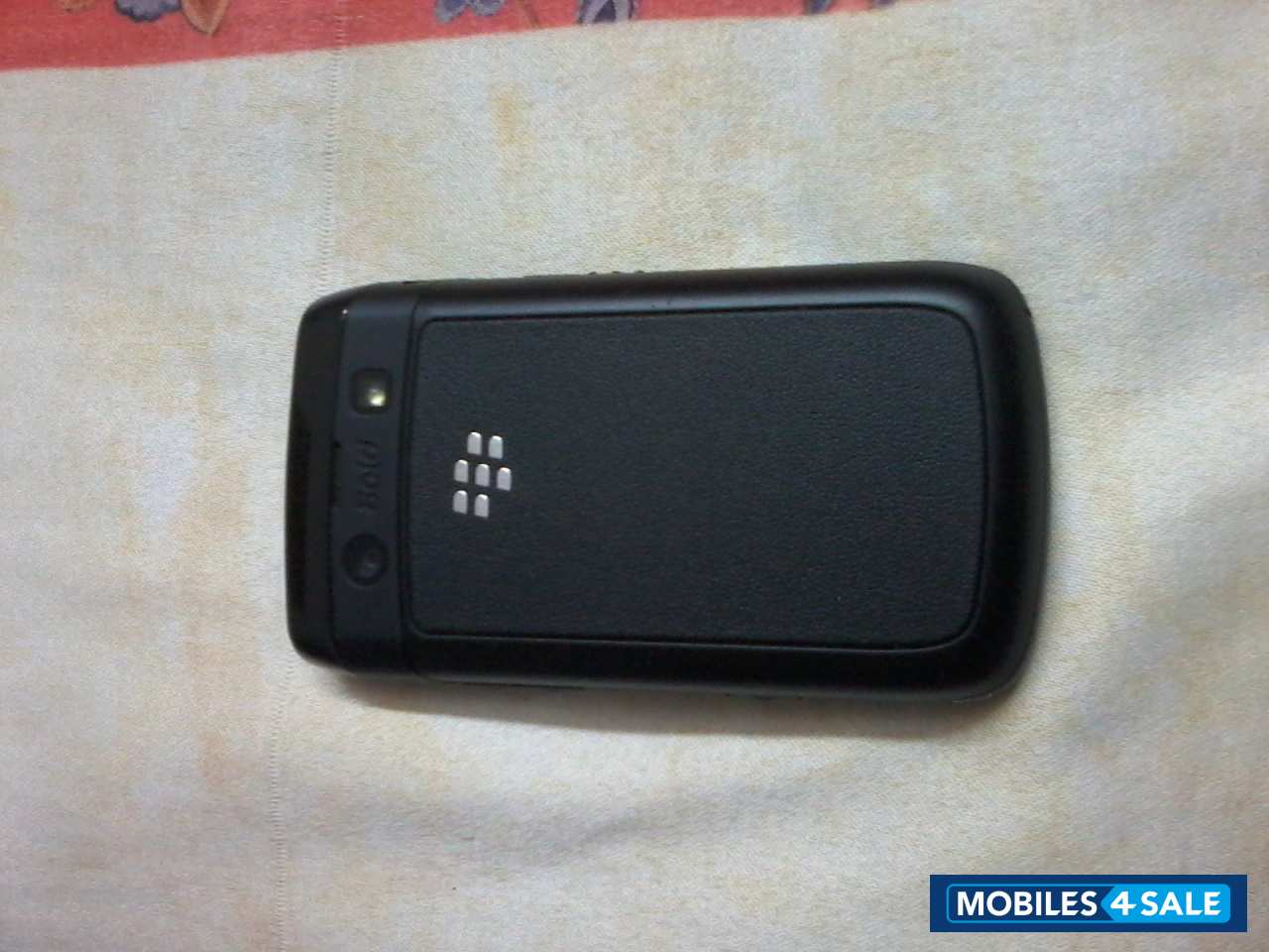 Black BlackBerry Bold 9780